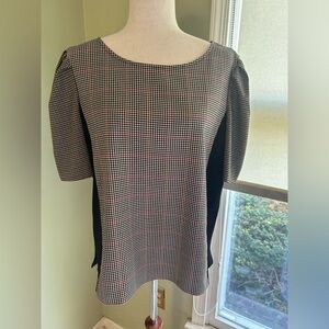 Vince Camuto Glen Plaid top w/black insert. Short full sleeves.Size L. Perfect!